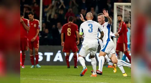 Eslovaquia vs. España: Kucka  celebra el primer gol de Eslovaquia.