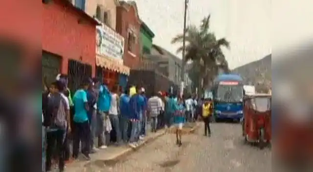 Sporting Cristal vs. Alianza Lima: Hinchas 'celestes' quisieron ir gratis en Corredor Azul Sporting Cristal vs. Alianza Lima: Hinchas 'celestes' quisieron ir gratis en Corredor Azul