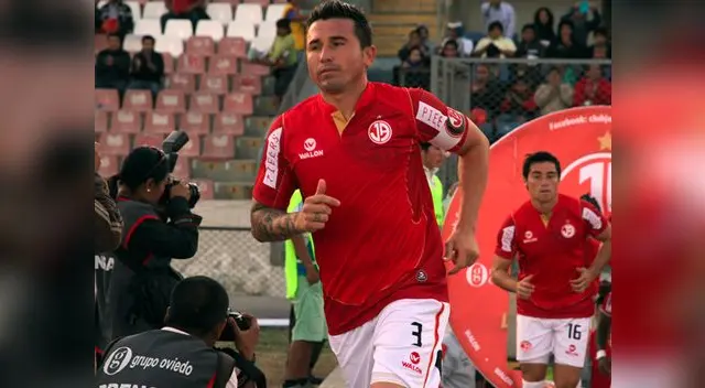 Juan Aurich: Édgar Balbuena renovó con el 'Ciclón del Norte' por todo el 2015 Juan Aurich: Édgar Balbuena renovó con el 'Ciclón del Norte' por todo el 2015