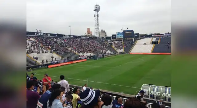 Alianza Lima: Amigos de Claudio Pizarro y Paolo Guerrero chocarán en 'Día del hincha blanquiazul' Alianza Lima: Amigos de Claudio Pizarro y Paolo Guerrero chocarán en 'Día del hincha blanquiazul'