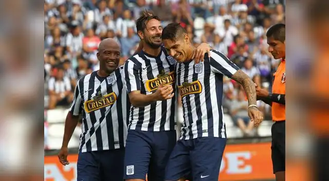 Alianza Lima: "Día del hincha blanquiazul" se celebró en Matute Alianza Lima: "Día del hincha blanquiazul" se celebró en Matute