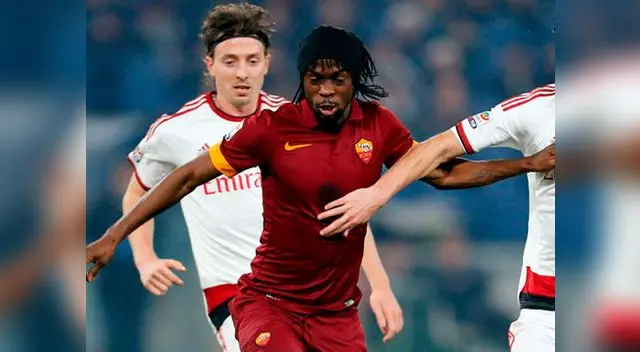 Gervinho juega en la AS Roma desde el 2013 tras llegar procedente del Arsenal. Gervinho juega en la AS Roma desde el 2013 tras llegar procedente del Arsenal.