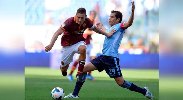 AS Roma vs. Lazio: Francesco Totti fue la gran figura del encuentro al marcar los dos goles de su equipo.