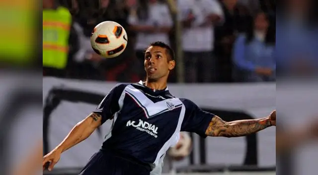 Franco Razzotti fue campeón con Vélez Sarsfield del Clausura 2009. Franco Razzotti fue campeón con Vélez Sarsfield del Clausura 2009.