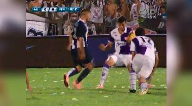 Alianza Lima vs. Fénix: Íntimos empatan 0-0 en "Noche del Juramento Blanquiazul" Alianza Lima vs. Fénix: Íntimos empatan 0-0 en "Noche del Juramento Blanquiazul"