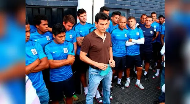 Francesco Manassero habló en representación del plantel de Alianza Lima. Francesco Manassero habló en representación del plantel de Alianza Lima.