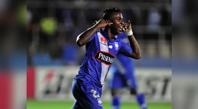 Emelec venció 3-0 a The Strongest en Ecuador por el Grupo 4. Emelec venció 3-0 a The Strongest en Ecuador por el Grupo 4.