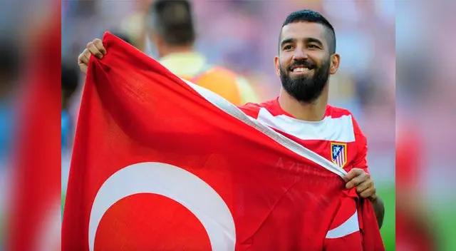 Atlético Madrid no suelta al turco 