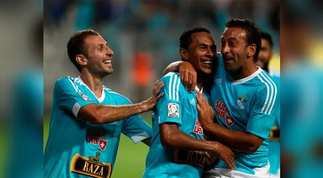 Sporting Cristal vs. Racing: Celestes vencen 2-1 por la Copa Libertadores Sporting Cristal vs. Racing: Celestes vencen 2-1 por la Copa Libertadores