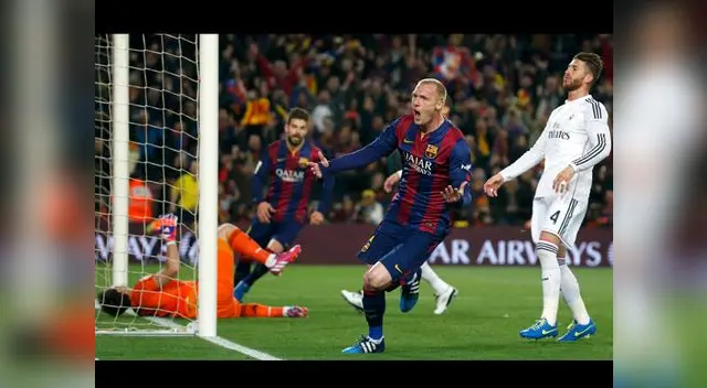 Barcelona vs. Real Madrid: Jeremy Mathieu celebra su gol ante la impotencia de Ramos y Casillas. Barcelona vs. Real Madrid: Jeremy Mathieu celebra su gol ante la impotencia de Ramos y Casillas.