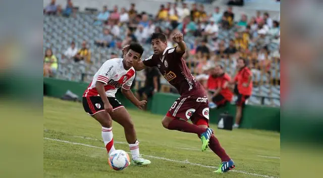 Universitario se reforzó con Grossmuller y García para este año. Su primera prueba fue ante River Plate. Universitario se reforzó con Grossmuller y García para este año. Su primera prueba fue ante River Plate.