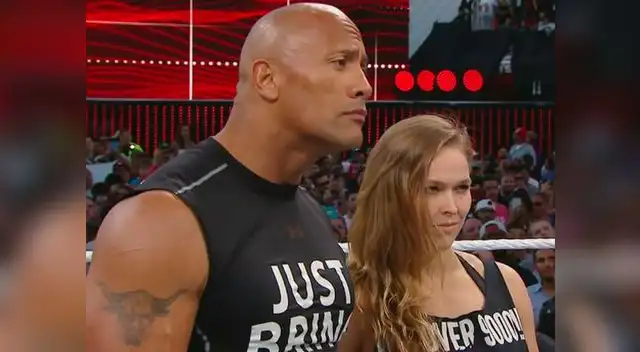 Wrestlemania 31: Ronda Rousey aparece para apoyar a The Rock