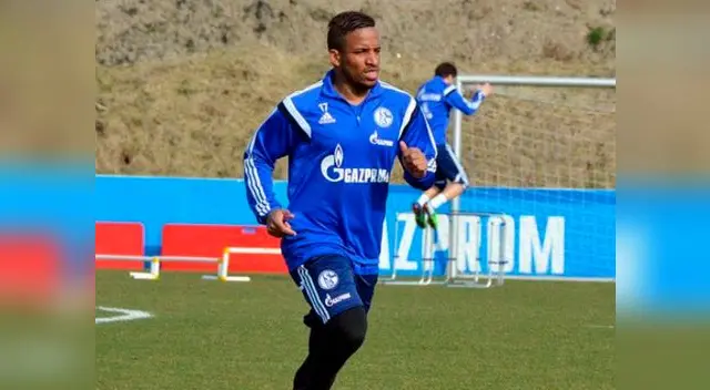Schalke 04: Jefferson Farfán entrena duro para llegar a la Copa América de Chile. Schalke 04: Jefferson Farfán entrena duro para llegar a la Copa América de Chile.