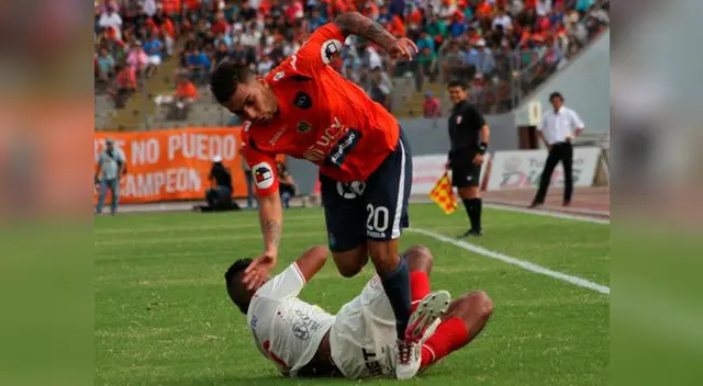 Víctor Cedrón llegó a Alianza en 2014 y este año volvió a Vallejo por la violencia sufrida por hinchas de Alianza. Víctor Cedrón llegó a Alianza en 2014 y este año volvió a Vallejo por la violencia sufrida por hinchas de Alianza.