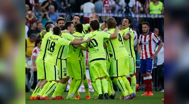 Barcelona celebra la Liga BBVA ante la mirada del Atlético de Madrid. Barcelona celebra la Liga BBVA ante la mirada del Atlético de Madrid.