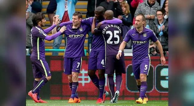 Swansea vs. Manchester City: los 'citizens' celebran el doblete de Yaya Touré. 