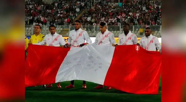 Así calentaban se calentaba el ambiente en el Estadio Nacional Así calentaban se calentaba el ambiente en el Estadio Nacional
