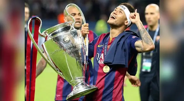 Neymar logró la Champions con el Barcelona en 2015 y la Libertadores con Santos en 2011. Neymar logró la Champions con el Barcelona en 2015 y la Libertadores con Santos en 2011.