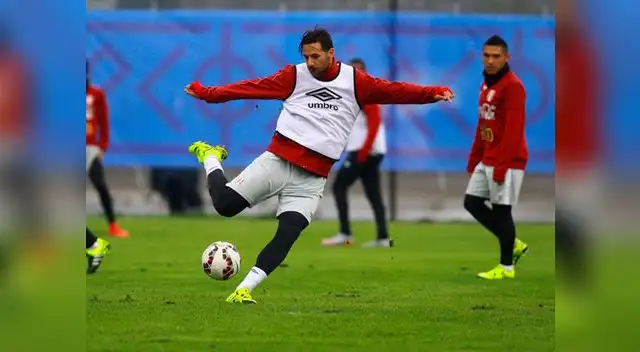 Claudio Pizarro: "sería ideal seguir en Alemania", declaró el jugador para medio teutón.