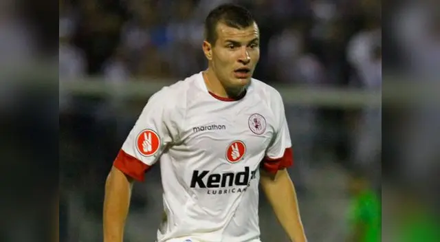 Universitario de Deportes: Maximiliano Giusti llegó a Perú y es el nuevo delantero del club 'crema'.