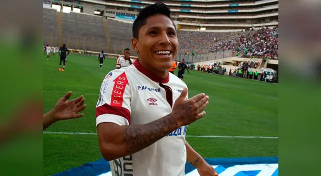 Raúl Ruidíaz debutó en Universitario en 2009. Raúl Ruidíaz debutó en Universitario en 2009.