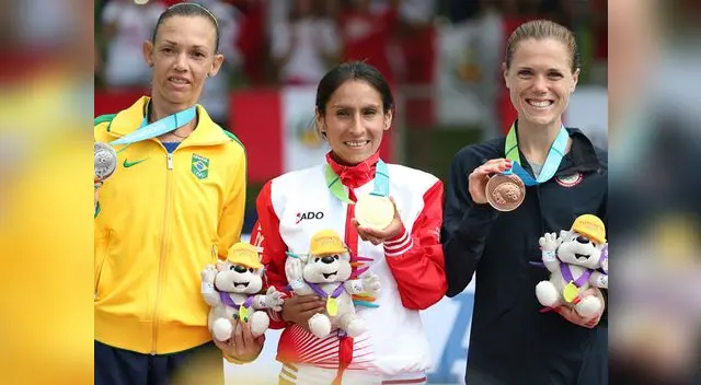 Gladys en el podio con la americana y brasileña Gladys en el podio con la americana y brasileña