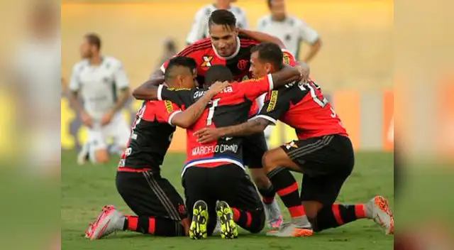 Flamengo vs. Goiás: Paolo Guerrero participó en el gol del 'Mengao' 