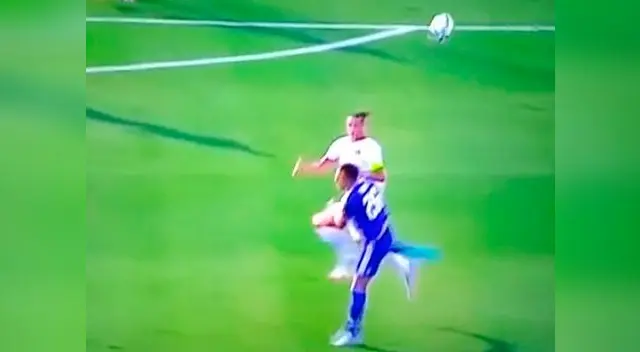 PSG vs. Chelsea: Zlatan Ibrahimovic y el codazo brutal contra John Terry en duelo amistoso