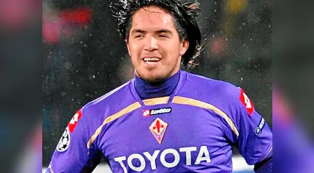 "Surgido de Universitario, el Loco se destacó en el fútbol de su país, el argentino y ahora lo está haciendo en Italia, con la Fiorentina. Además, la IFFHS lo reconoció en 2009 y 2010 como futbolísta más popular de Sudamérica", "Surgido de Universitario, el Loco se destacó en el fútbol de su país, el argentino y ahora lo está haciendo en Italia, con la Fiorentina. Además, la IFFHS lo reconoció en 2009 y 2010 como futbolísta más popular de Sudamérica",