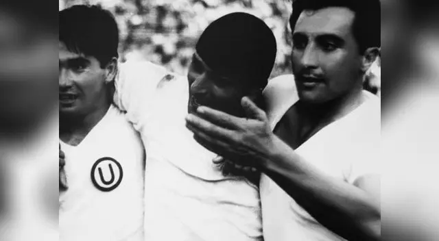 Universitario de Deportes: hace 62 años, 'Lolo' Fernández se retiro marcando 3 goles a Alianza Lima. Universitario de Deportes: hace 62 años, 'Lolo' Fernández se retiro marcando 3 goles a Alianza Lima.