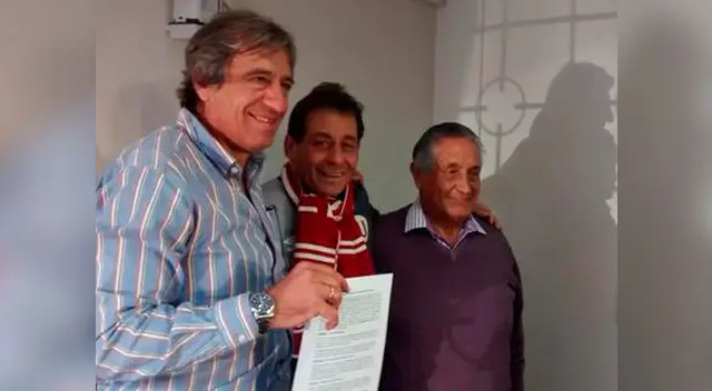 Universitario: Roberto Chale firmó su vínculo con 'cremas' hasta fines del 2015 Universitario: Roberto Chale firmó su vínculo con 'cremas' hasta fines del 2015