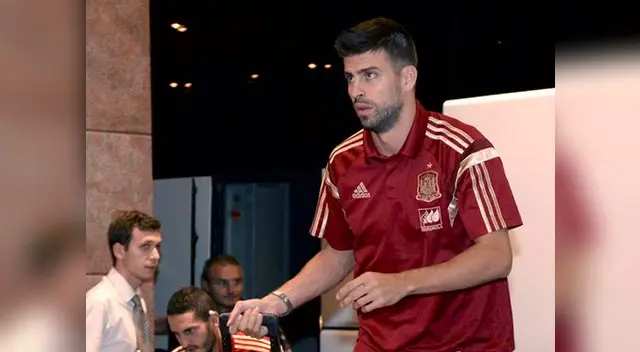 Gerard Piqué: Vicente Del Bosque defendió al defensa del Barcelona tras críticas por salir de noche. Gerard Piqué: Vicente Del Bosque defendió al defensa del Barcelona tras críticas por salir de noche.