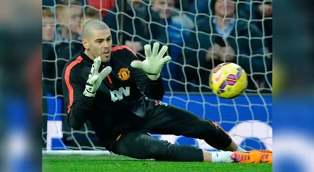 Valdés podría seguir su carrera en el Chelsea 