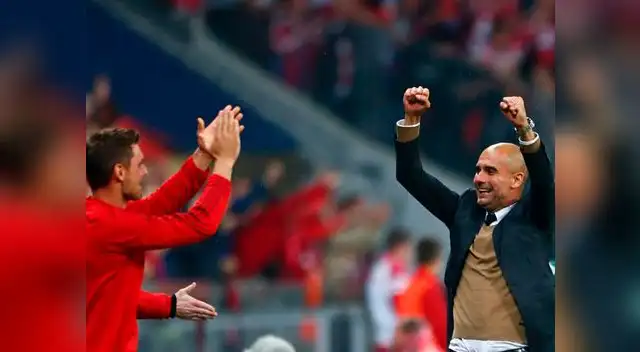  Bayern Múnich: Pep Guardiola y su expresión de felicidad tras los 5 goles de Lewandowski.