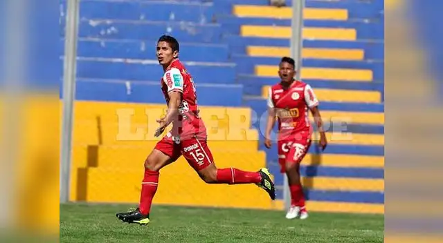 Universitario venció 2-1 a Ayacucho FC y se alejó de la zona del descenso Universitario venció 2-1 a Ayacucho FC y se alejó de la zona del descenso