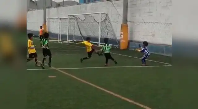 Jefferson Farfán: su hijo Adriano volvió a anotar e hinchas piden que lo fiche Alianza Lima Jefferson Farfán: su hijo Adriano volvió a anotar e hinchas piden que lo fiche Alianza Lima