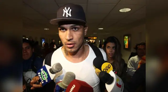 Paolo Guerrero retornó a Brasil y le dejó mensaje a integrantes de la selección chilena