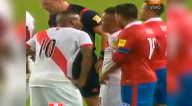 Jefferson Farfán le recriminó a Christian Cueva su absurda expulsión ante Chile Jefferson Farfán le recriminó a Christian Cueva su absurda expulsión ante Chile