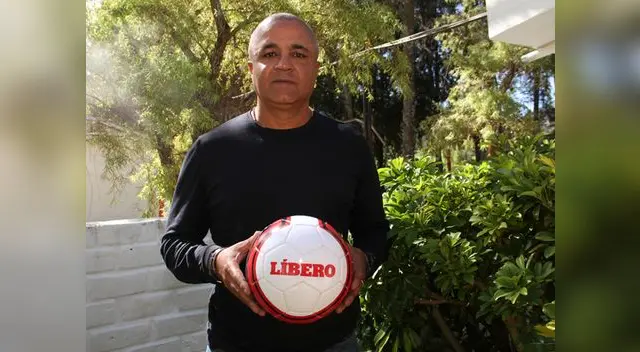 Rafo Castillo la gran opción para ser técnico de Alianza Lima. Rafo Castillo la gran opción para ser técnico de Alianza Lima.