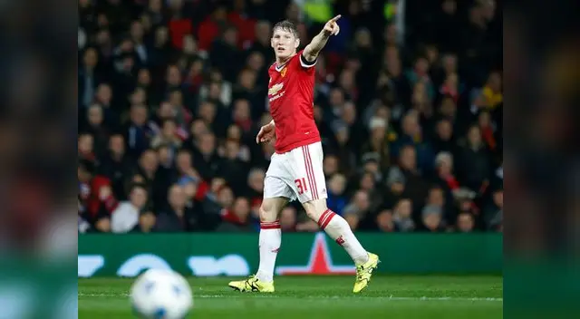 Manchester United vs. CSKA Moscú: Schweinsteiger hace indicaciones 