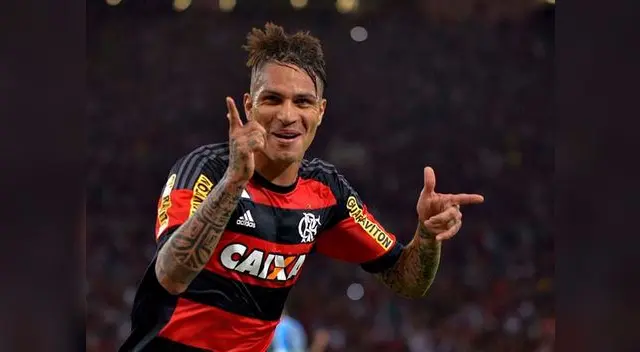 Paolo Guerrero estuvo diablo y anotó tres goles hoy en la práctica del Flamengo. 
