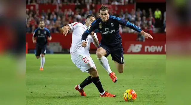 Real Madrid vs. Sevilla: Bale no puede pasar la marca del defensor Real Madrid vs. Sevilla: Bale no puede pasar la marca del defensor