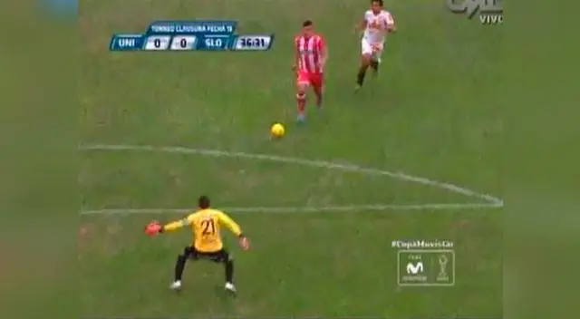 Jugador del 'decano' no supo definir ante el golero Carvallo 