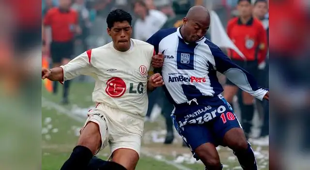 Juan Pajuelo fue asistente técnico de Roberto Chale en Universitario (2015) Juan Pajuelo fue asistente técnico de Roberto Chale en Universitario (2015)