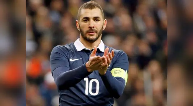 Karim Benzema fue designado capitán de Francia por Didier Deschamps. Karim Benzema fue designado capitán de Francia por Didier Deschamps.