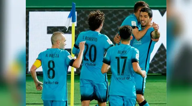 Barcelona venció 3-0 al Guangzhou Evergrande con triplete de Luis Suárez. Barcelona venció 3-0 al Guangzhou Evergrande con triplete de Luis Suárez.