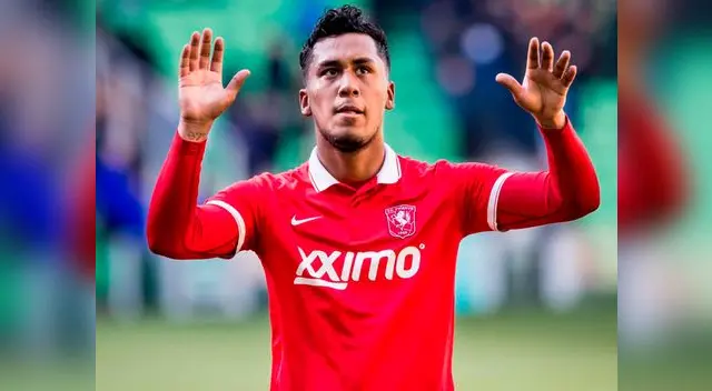 Twente de Renato Tapia fue sancionado por infringir las leyes deportivas en Holanda.