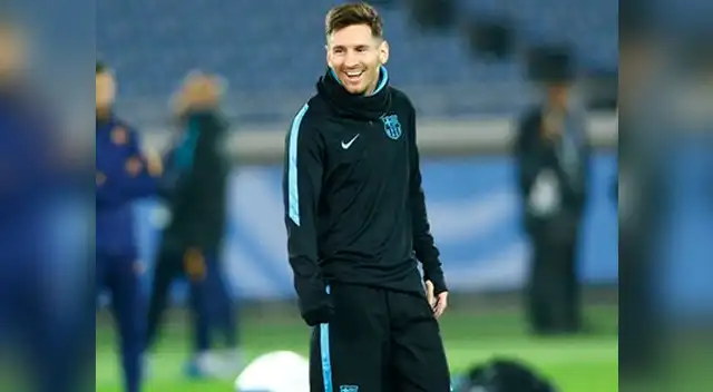 Lionel Messi expulsó la piedra y podría jugar ante River Plate en la final del Mundial de Clubes. 