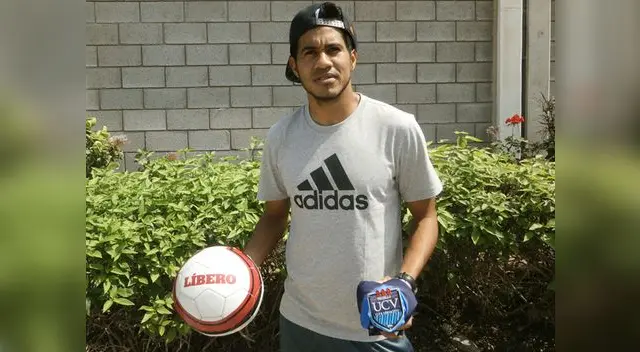 Ronald Quinteros juega en César Vallejo desde 2013. Ronald Quinteros juega en César Vallejo desde 2013.
