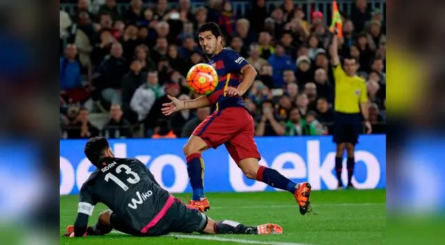 Luis Suárez marcó el tercero para el cuadro baulgrana Luis Suárez marcó el tercero para el cuadro baulgrana